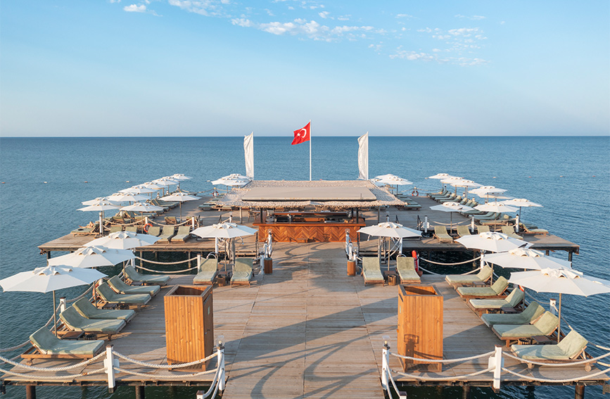 Ela Hotels Pier Bar Card